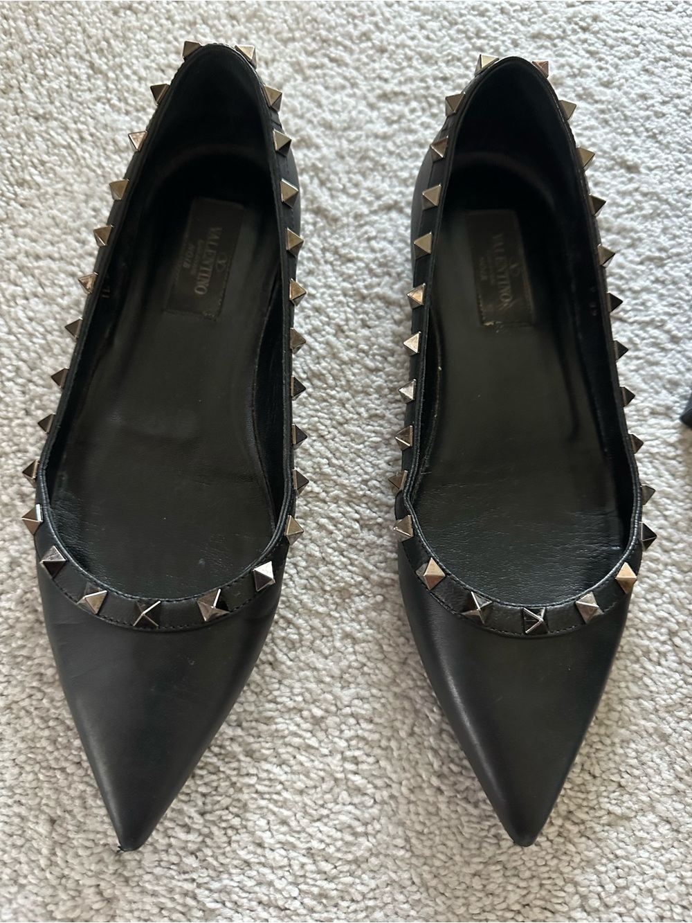 Authentic Valentino Garavani Rockstud Leather Flats Black EU 37